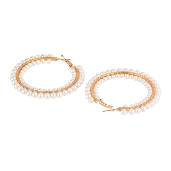 Beautiful Contemporary pearl hoop earrings - Picture 4 of 4